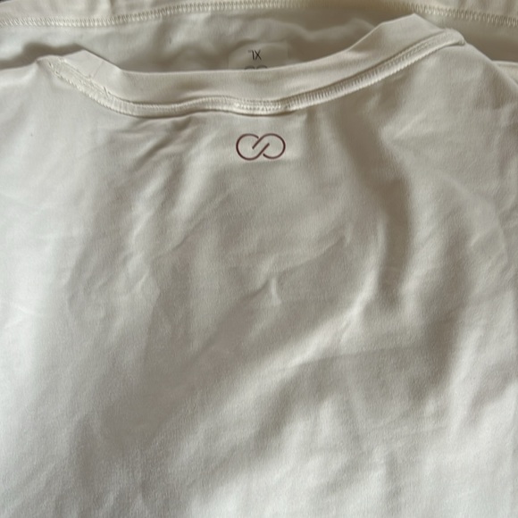 Calia by Carrie Underwood Ruched Tee - Picture 6 of 6